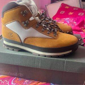 Brand new men’s 8.5 timberland boots